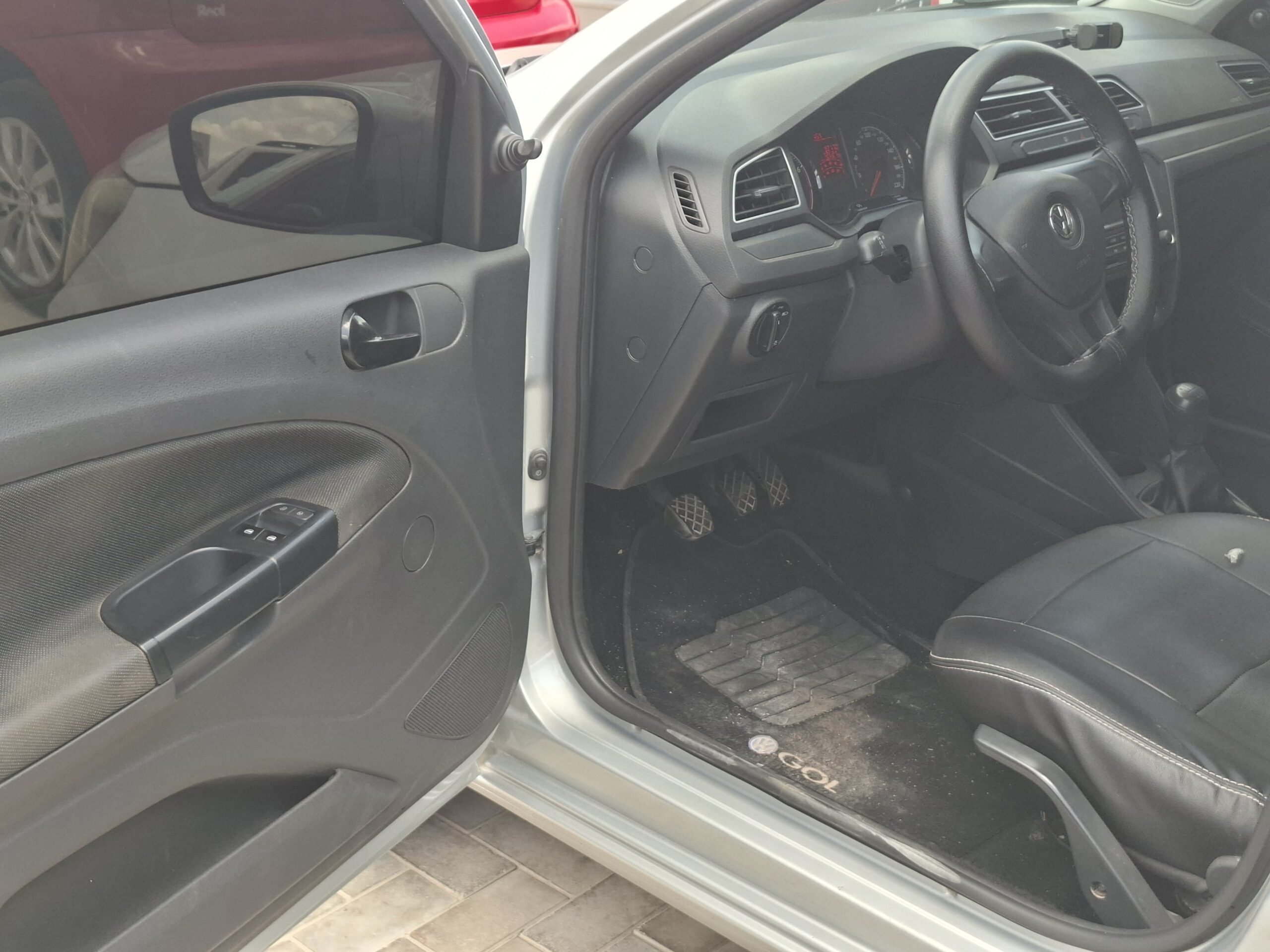 
								Volkswagen Gol 1.0 Flex 12V 5P full									
