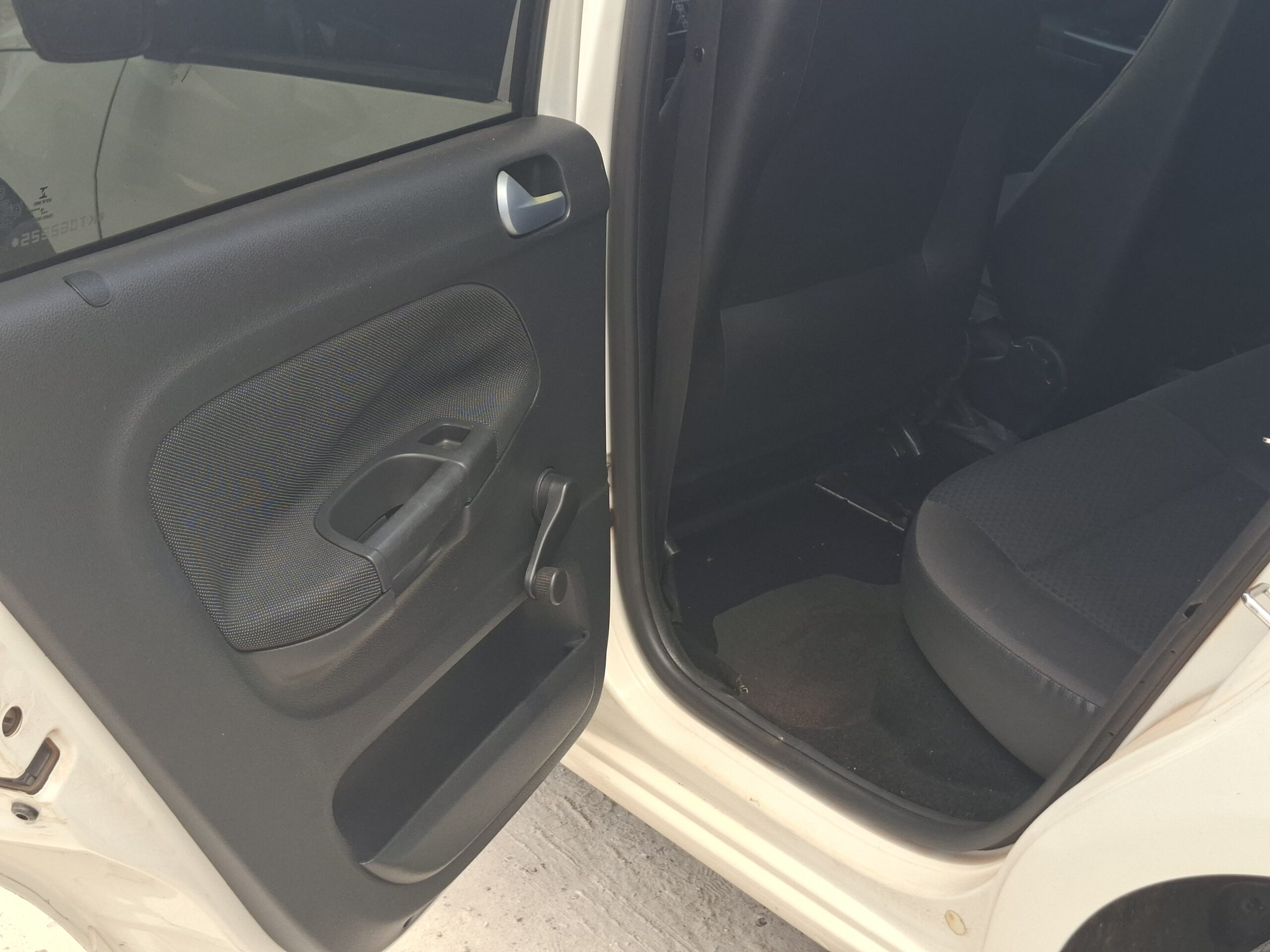 
								VOLKSWAGEN GOL 1.0 MPI FLEX 2019 full									