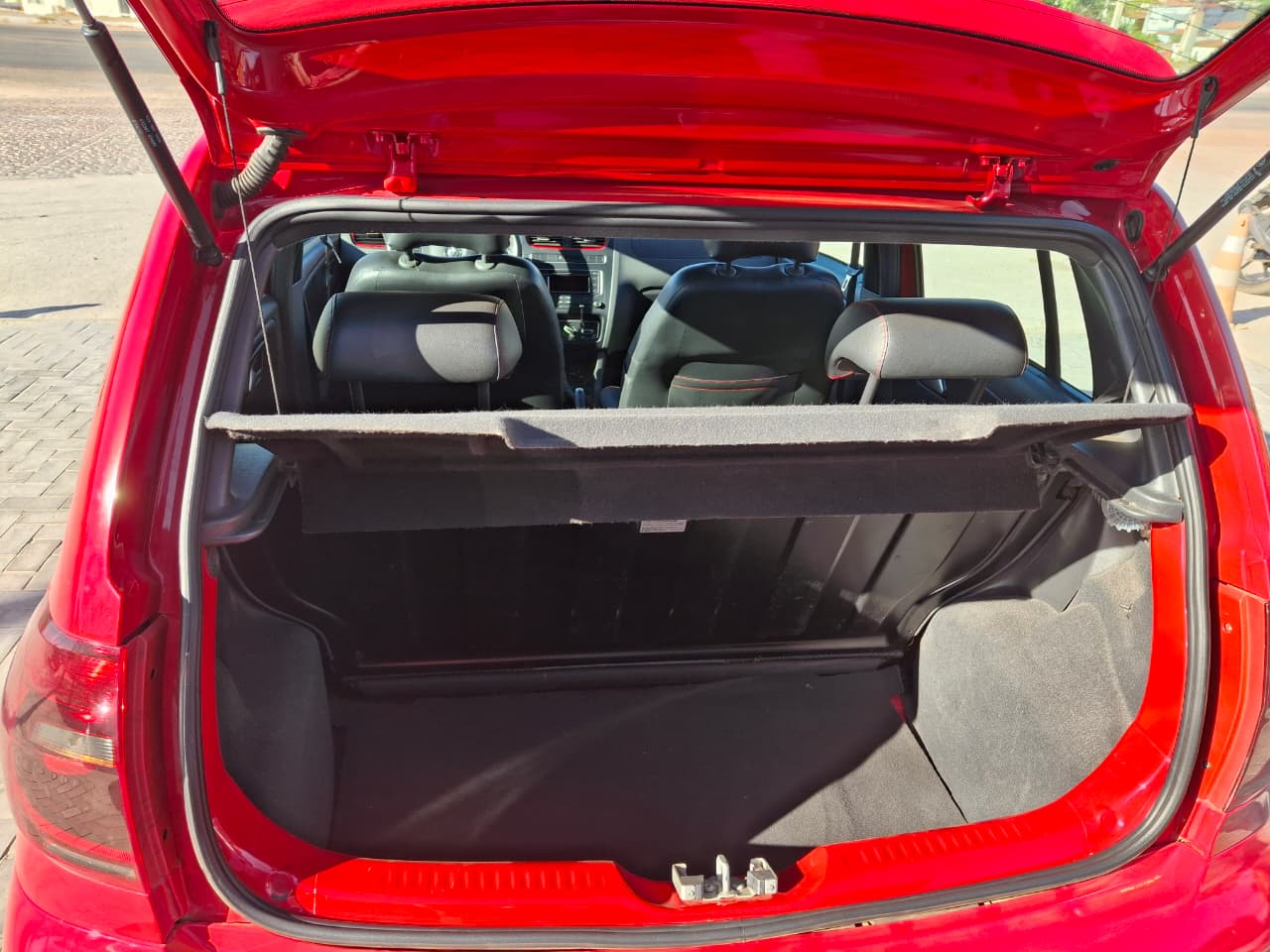 
								VOLKSWAGEN FOX 1.6 Mi TOTAL FLEX ROCK IN RIO 2014 full									
