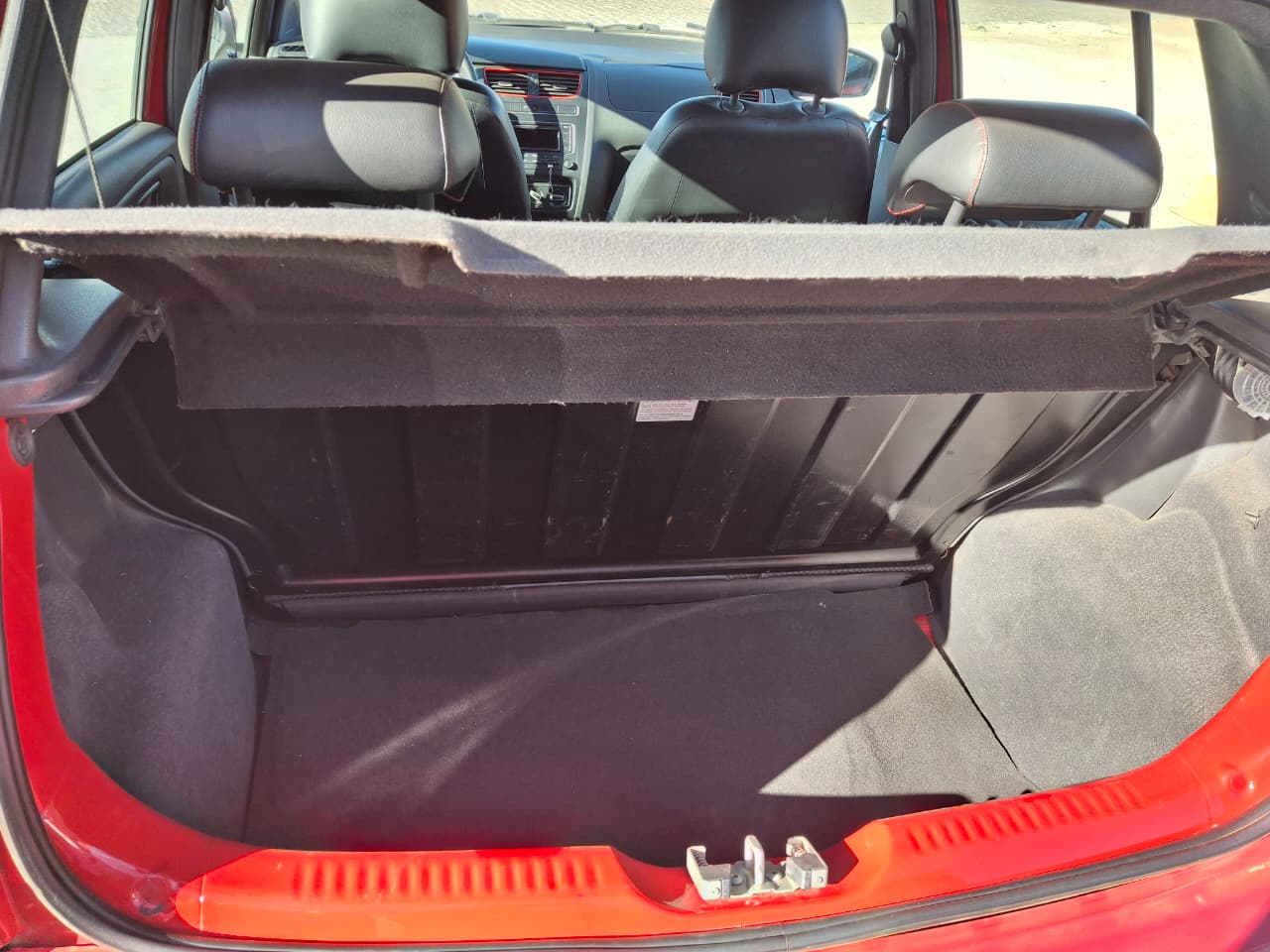 
								VOLKSWAGEN FOX 1.6 Mi TOTAL FLEX ROCK IN RIO 2014 full									
