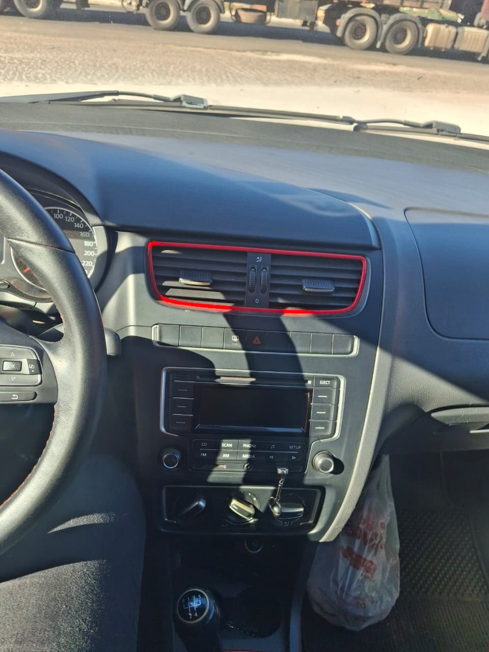 
								VOLKSWAGEN FOX 1.6 Mi TOTAL FLEX ROCK IN RIO 2014 full									