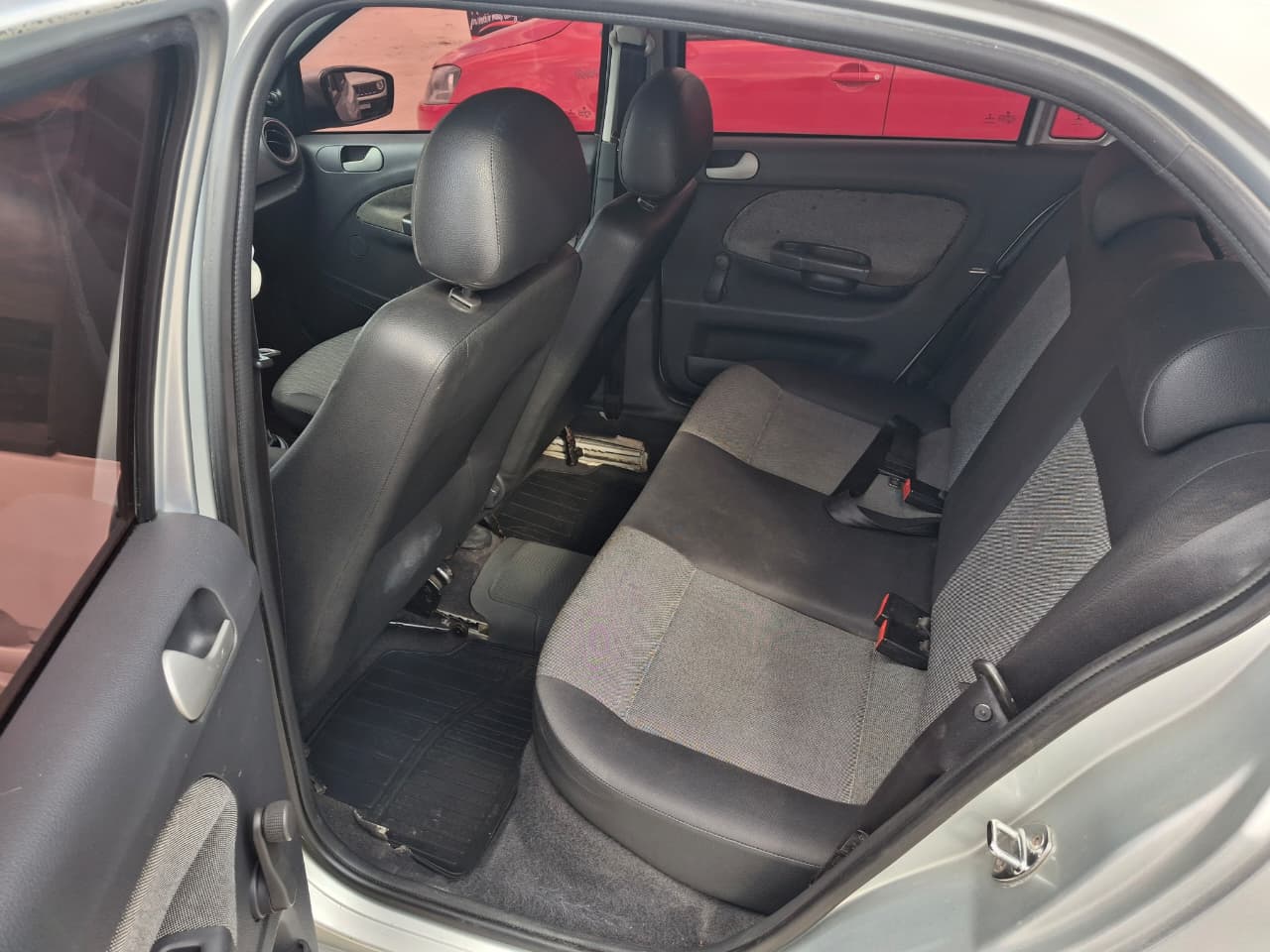 
								Volkwagen Gol 1.6 Mi Trend 2014 full									